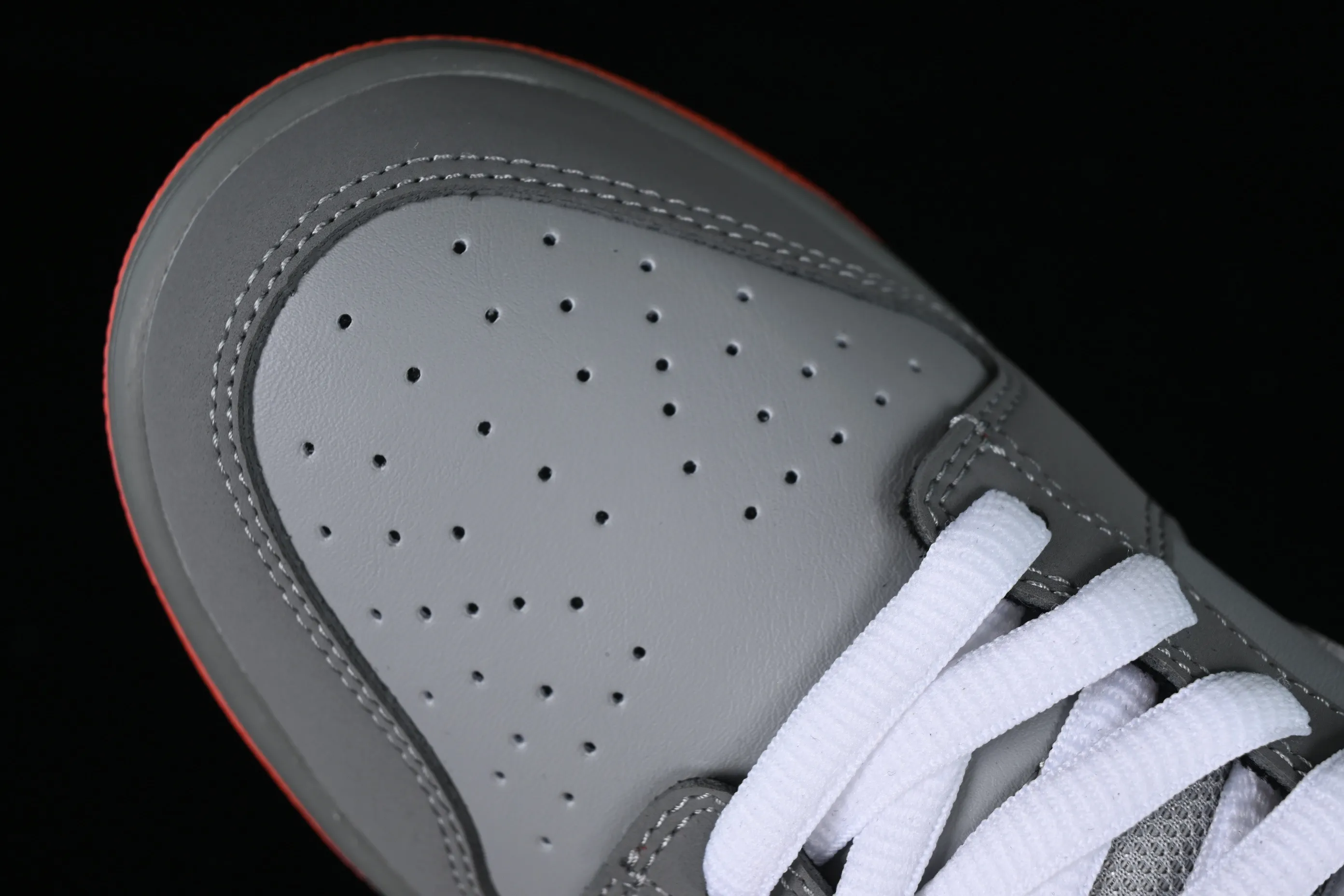 All Categories Nk SB Dunk Series Nk SB Dunk Low Low-top Sneakers K Version Nk Dunk Sb New York Gray Peace Dove New York City Limited SB Low-top Casual Sneakers 304292-011